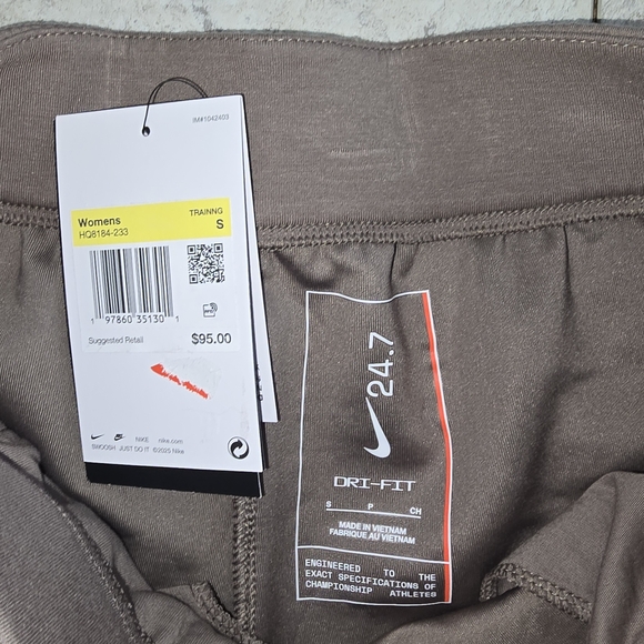 NWT Nike 24.7 Impossibly Soft Women's Taupe Jogger Pants Small - Picture 5 of 5